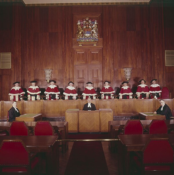 The justices of the Supreme Court of Canada in 1961.