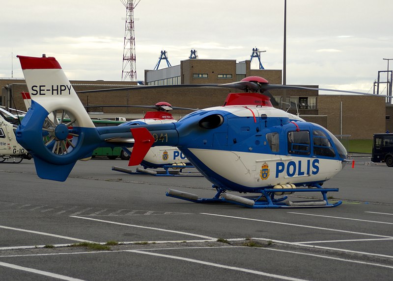 File:Swedish Police Eurocopter EC 135.jpg