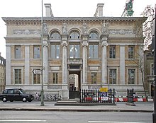 The Taylor Institution in Oxford The Ashmolean Museum - geograph.org.uk - 403785.jpg