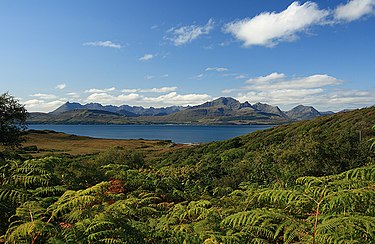 Brda Cuillin od ceste Ord do Tokavaig - geograph.org.uk - 967676.jpg