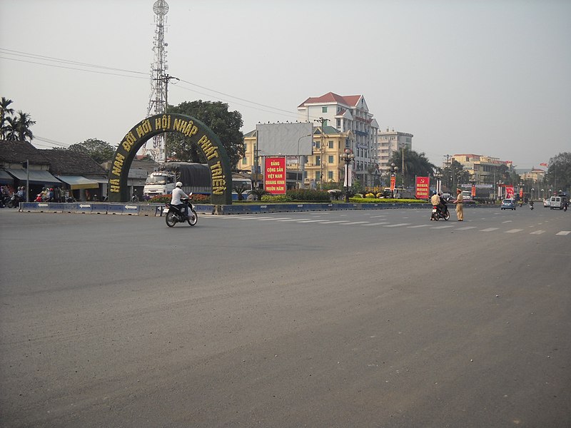 File:Trung tâm TP.Phủ Lý, Hà Nam.JPG