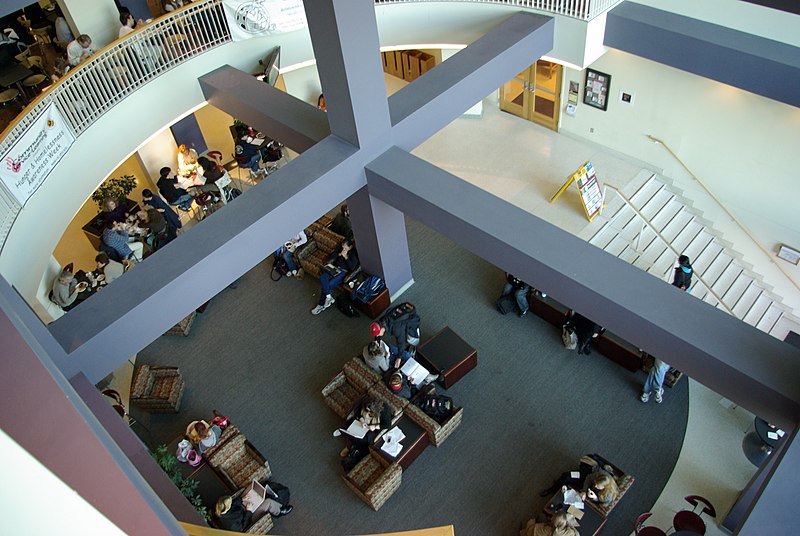 File:UMD Stamp co-op, food court beams.jpg