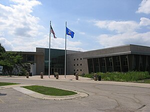 UW Fond du Lac Main Entrance.JPG