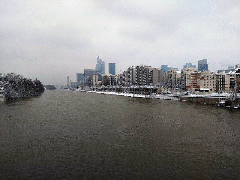 File:VUE DU PONT DE COURBEVOIE (40133225571).jpg