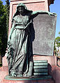 Walter Runeberg, Johan Ludvig Runebergin muistomerkki, 1885, yksityiskohta veistosjalustan hahmo Suomi-neito, 1883.