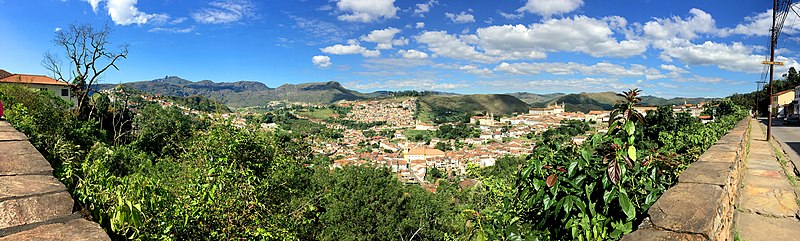 File:Vista panorâmica de Ouro Preto - Mirante das Lajes.jpg