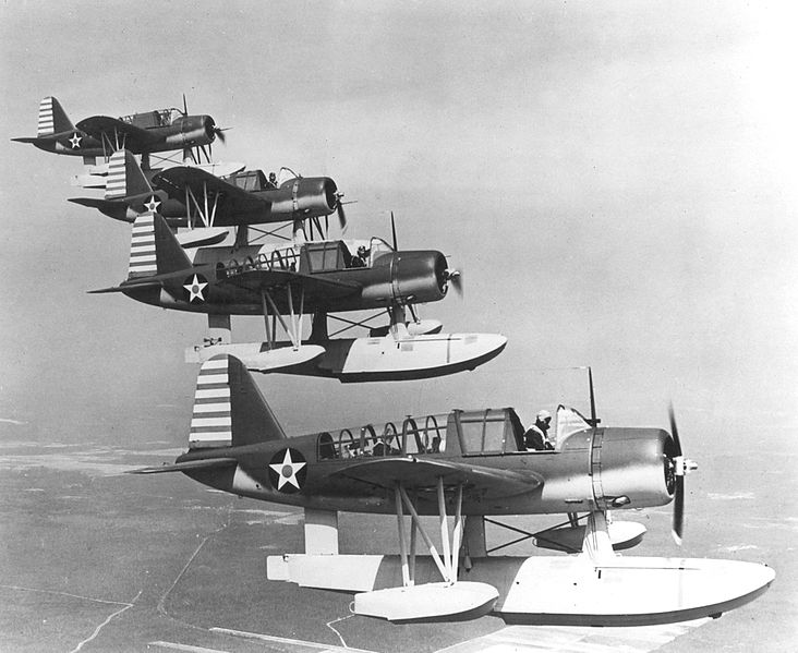 File:Vought OS2U Kingfishers in flight c1942.jpg