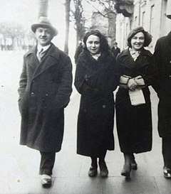 W. Strzębalski z córkami Wiesławą i Danutą