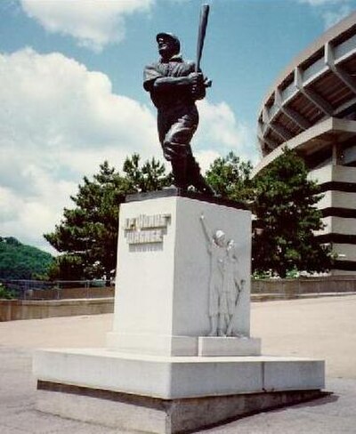 Honus Wagner statue at Three Rivers