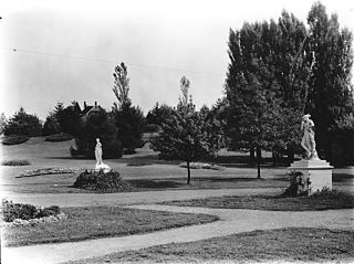 <i>Annie and Fannie</i> Pair of statues in Tacoma, Washington, U.S.