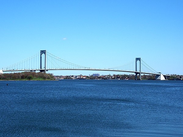 View of the Bronx–Whitestone Bridge from Clason Point Park on the Bronx side