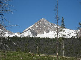 Williams Peak'in kuzeybatıdan bir fotoğrafı