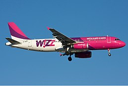 Wizz Air Ukraine Airbus A320 Simon.jpg