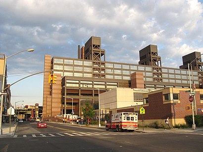 How to get to Woodhull Hospital with public transit - About the place