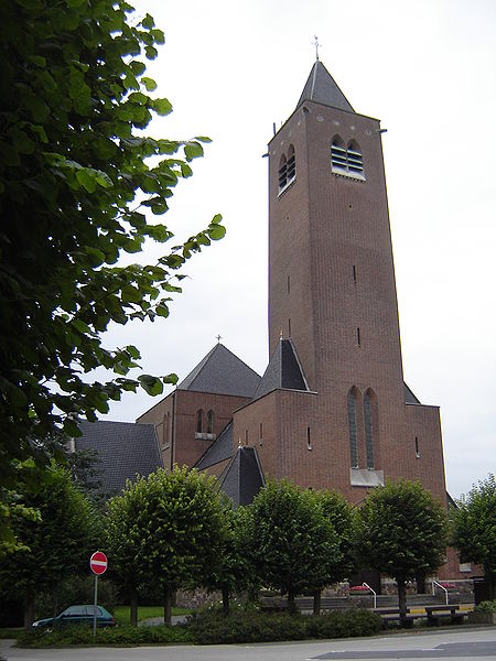 File:Zottegem - Heilig Hartkerk 1.jpg