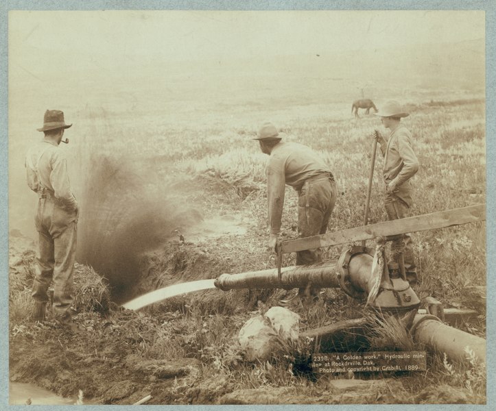 File:"A Golden work." Hydroulic (sic) mining at Rockdrville (i.e. Rockerville), Dak. LCCN99613958.tif