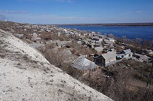 Меловые горы по берегам реки Волги