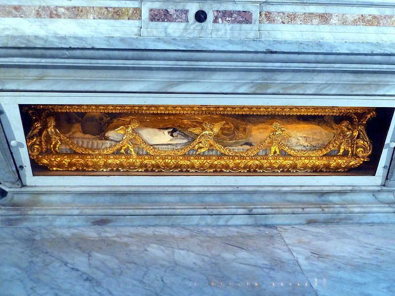 File:038 Bones of San Pedro Claver in Cathedral.JPG