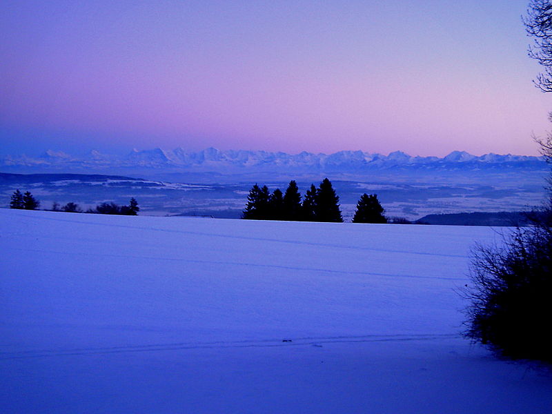 File:10127 Berner Alpen Prêles.jpg