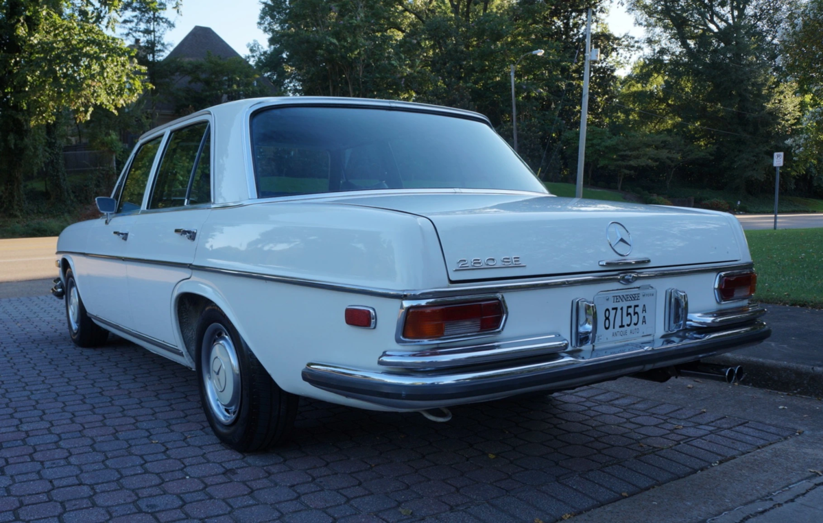 Mercedes Benz w109