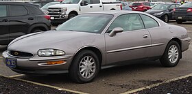 1996 Buick Riviera Supercharged, front left, 12-08-2022.jpg