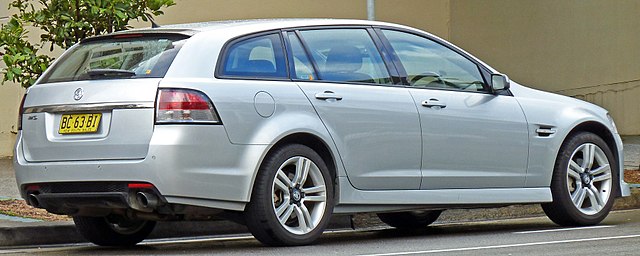 Unlike its predecessor, which utilised a longer wheelbase, the Sportwagon (MY09–MY09.5 SV6 pictured) shares the sedan's 2,915 mm (114.8 in) wheelbase