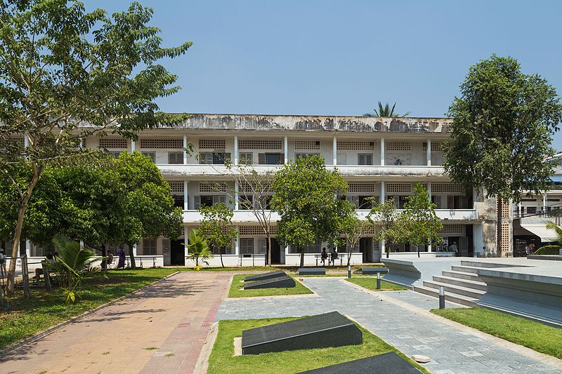 File:2016 Phnom Penh, Muzeum Ludobójstwa Tuol Sleng (36).jpg