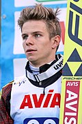 Andreas Wellinger 2017-10-03 FIS SGP 2017 Klingenthal Siegerehrung Andreas Wellinger Hymne.jpg