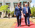 O Presidente do Uruguai, Lacalle Pou e o Presidente Lula passando pelo tapete vermelho, durante Visita Oficial ao Uruguai em 2023.