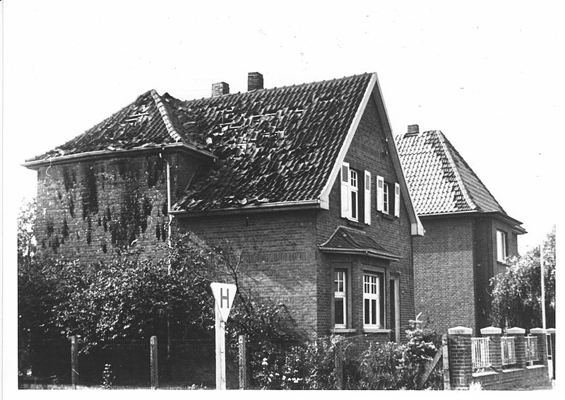 File:60-940 Bombenschaden Vinner Straße 29 (1942) 01.jpg