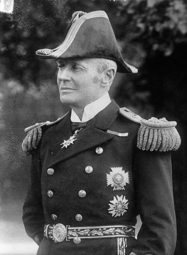 Admiral Sir Arthur Fanshawe c.1908