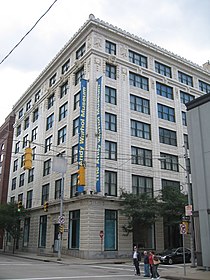 The Andy Warhol Museum Andy Warhol Museum.jpg