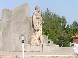 Atçalı Kel Mehmet Efe szobra