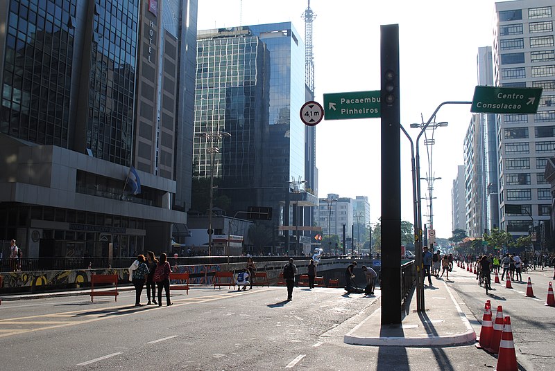 File:Avenida Paulista (35534549845).jpg