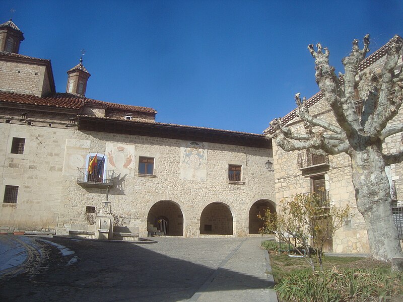 File:Ayuntamiento de Fortanete, comarca Maestrazgo, Teruel.jpg