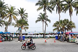 หาดบางแสนล่าง