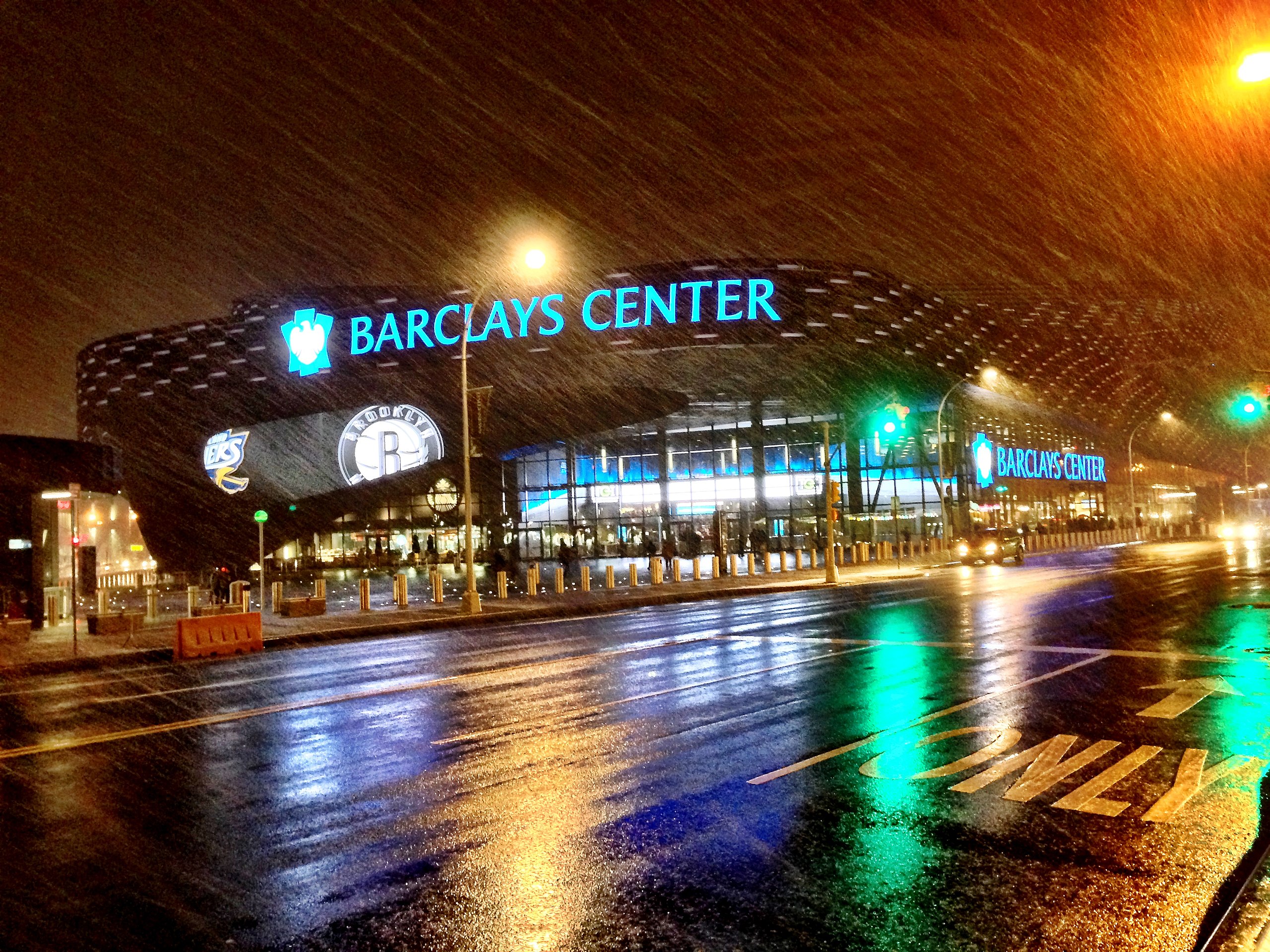 File:Barclays Center Rain Night.jpg - Wikipedia