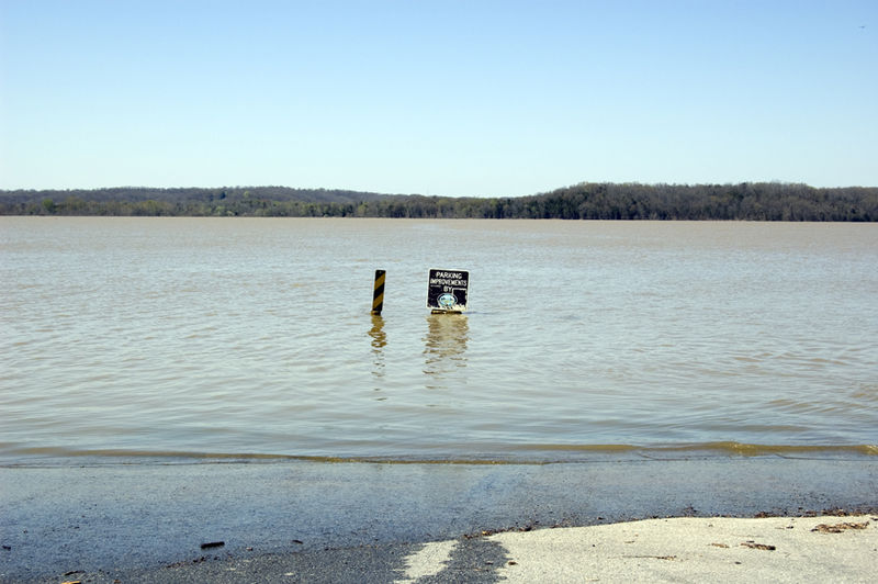 File:Beaver Lake with high lake levels.jpg