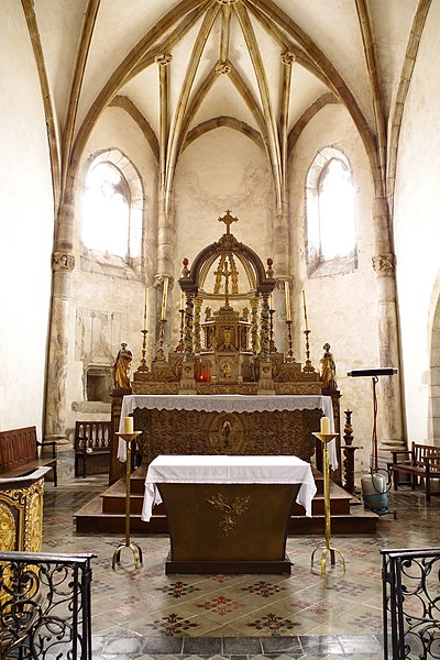 File:Bielle, Pyrénées Atlantiques, Eglise Saint-Vivien, retable du maitre autel IMGP0853.jpg
