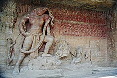 Misnang dagul a dinukit a maglarawan kang Vishnu, king pamagkatawan (incarnation) nang Varaha (Boar o Lalaking Babi), ketang kalimang kueba/lukib, Udaigiri Caves, Vidisha.