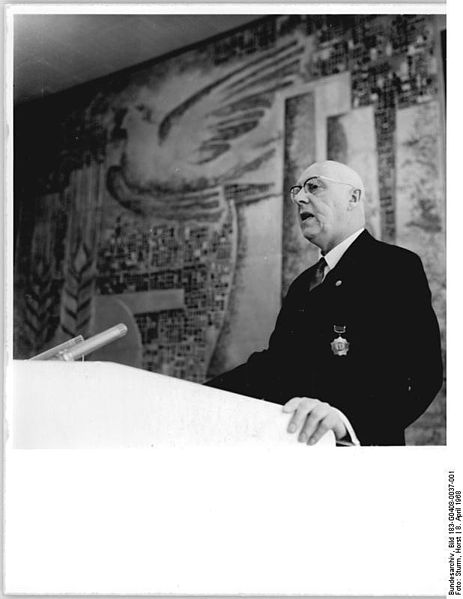 File:Bundesarchiv Bild 183-G0408-0037-001, Berlin, neue DDR-Verfassung, Staatsakt.jpg