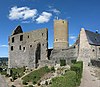 Burg Gleiberg - Merenberger Bau und Bergfried.jpg