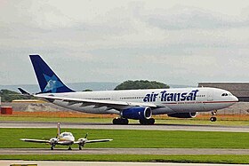 C-GITS, l'Airbus A330 d'Air Transat impliqué, ici à l'aéroport de Manchester en mai 1999 (2 ans avant l'incident).