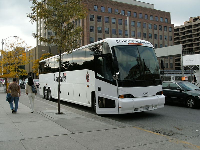 File:Canadian Forces bus 65057 2008-09-28.jpg