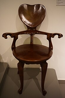 File:Casa_Batlló_chair.JPG