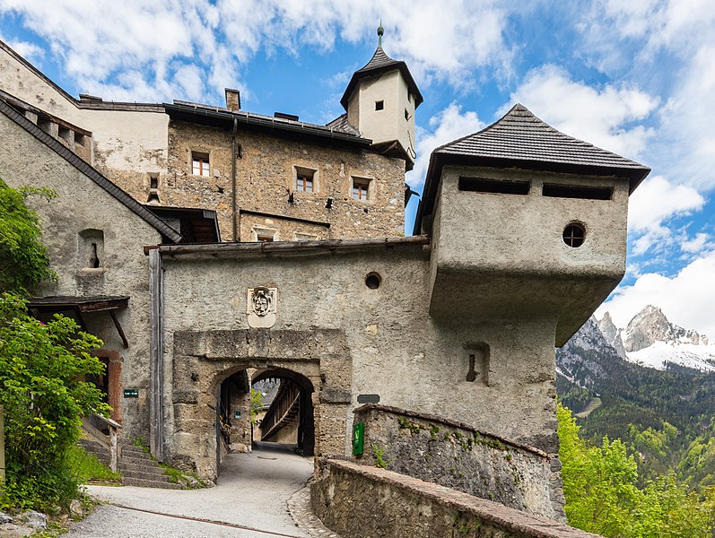 File:Castillo de Hohenwerfen, Werfen, Austria, 2019-05-17, DD 115.jpg