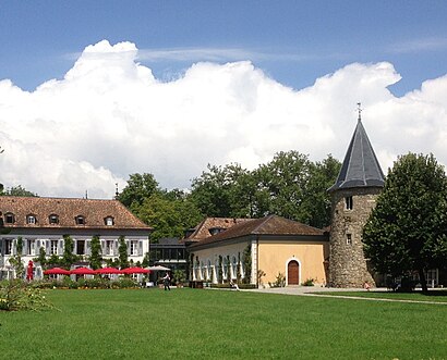 So kommt man zu Château De Bossey mit den Öffentlichen - Mehr zum Ort Hier