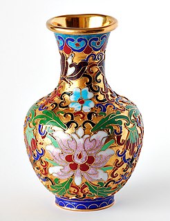 Eine Vase (von lat. vas, vasis