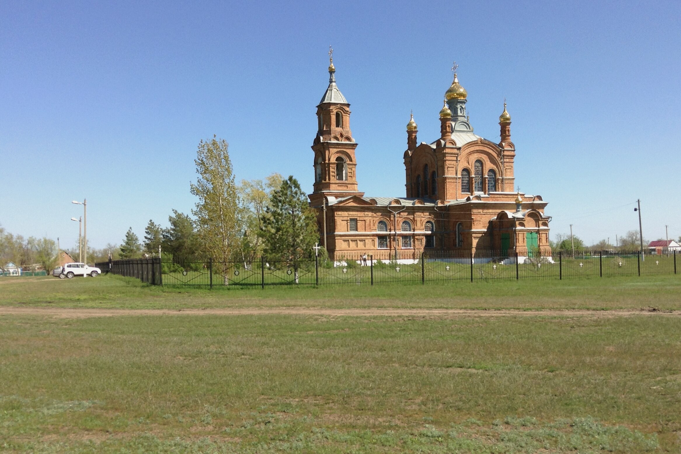 Сальск село. Храм Сандата Сальский район. Церковь Георгия Победоносца (Сандата). Храм в с Сандата Сальского района Ростовской области. Село Сандата храм Георгия Победоносца.