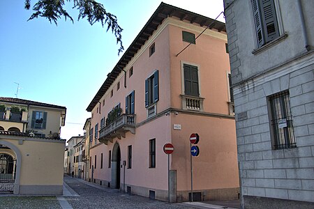 Crema palazzo donati via fino 1